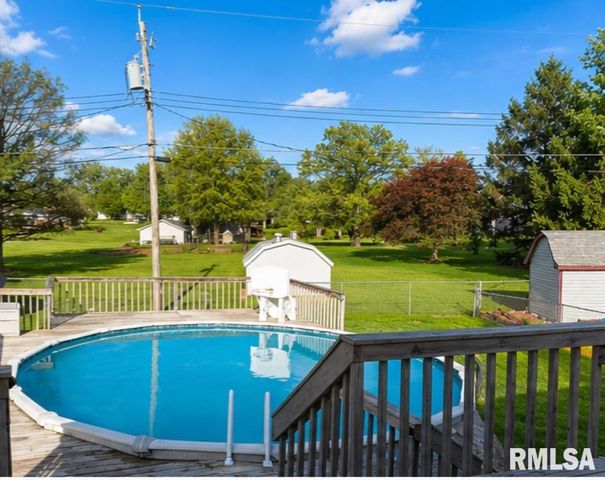 252 BRIARGATE Road, Washington, IL 61571