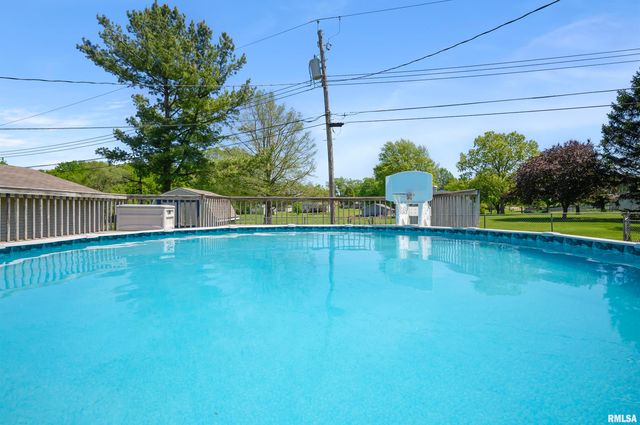 252 BRIARGATE Road, Washington, IL 61571