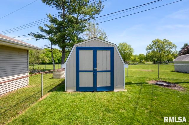 252 BRIARGATE Road, Washington, IL 61571