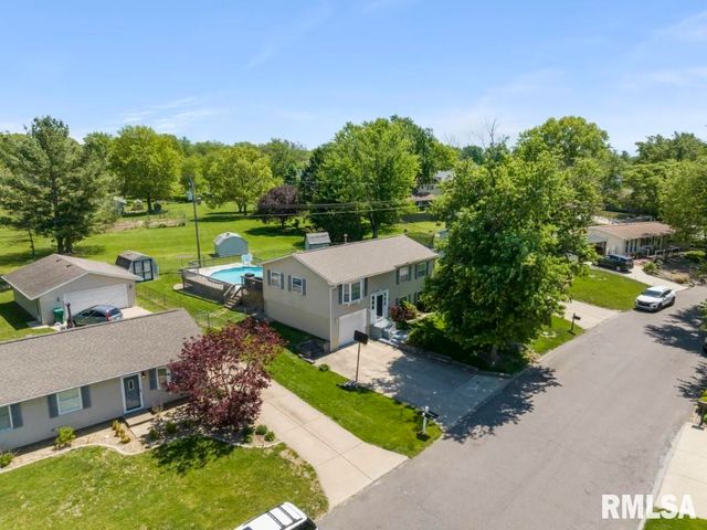 252 BRIARGATE Road, Washington, IL 61571