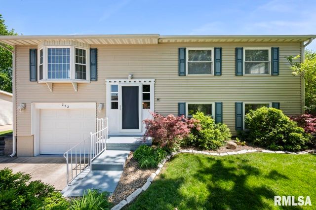 252 BRIARGATE Road, Washington, IL 61571