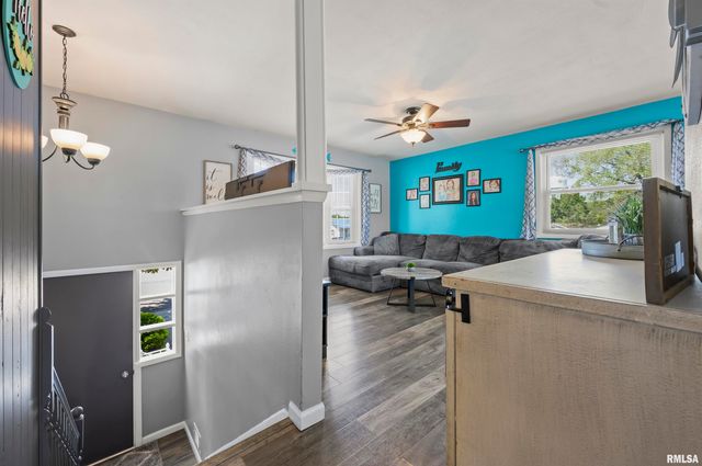 252 BRIARGATE Road, Washington, IL 61571
