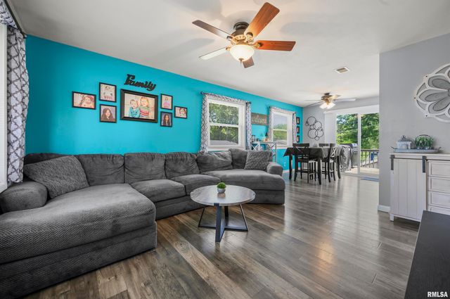 252 BRIARGATE Road, Washington, IL 61571