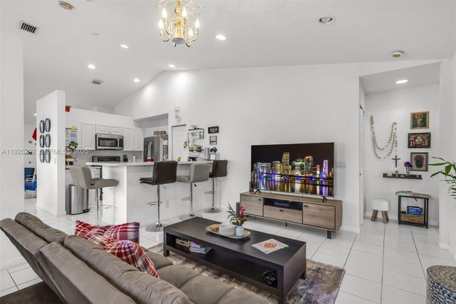 1509 Sunset Way, Weston, FL 33327