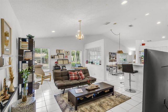 1509 Sunset Way, Weston, FL 33327