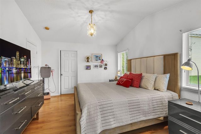 1509 Sunset Way, Weston, FL 33327