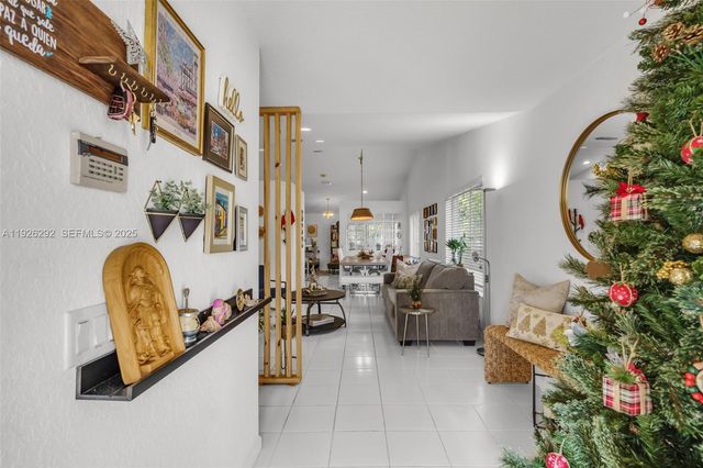 1509 Sunset Way, Weston, FL 33327