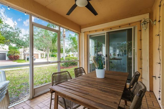 1509 Sunset Way, Weston, FL 33327