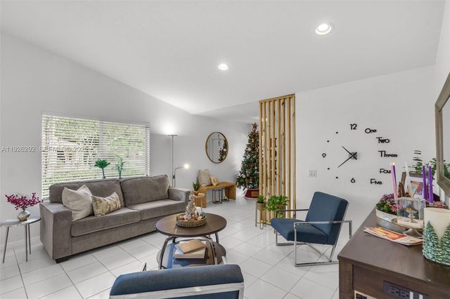 1509 Sunset Way, Weston, FL 33327