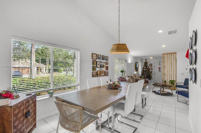 1509 Sunset Way, Weston, FL 33327