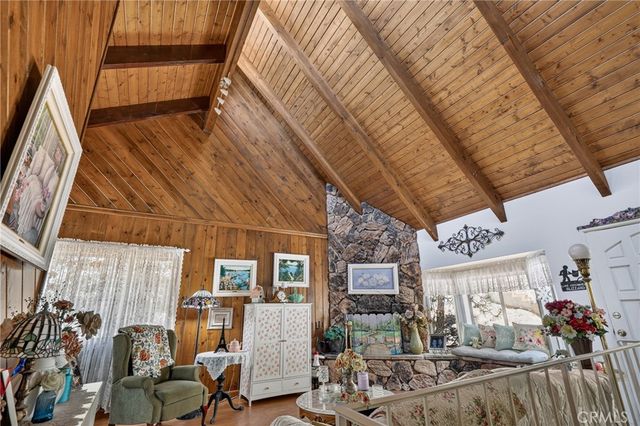 1127 Yukon, Lake Arrowhead, CA 92352