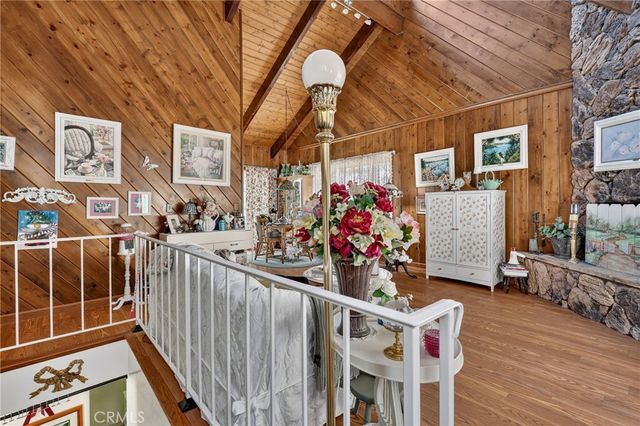 1127 Yukon, Lake Arrowhead, CA 92352