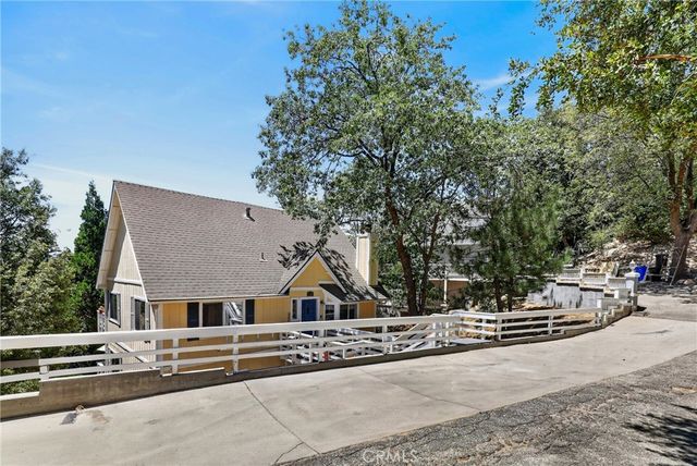 1127 Yukon, Lake Arrowhead, CA 92352