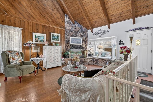 1127 Yukon, Lake Arrowhead, CA 92352