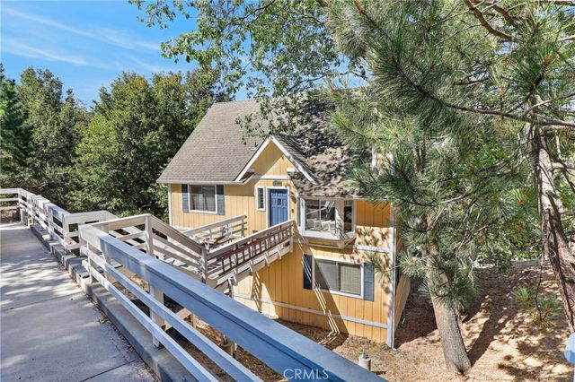 1127 Yukon, Lake Arrowhead, CA 92352
