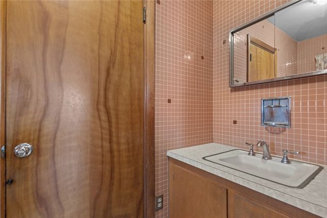 15 Cranberry Street, North Providence, RI 02904