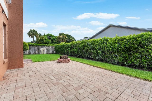 139 ROYAL PINE Circle S, Royal Palm Beach, FL 33411