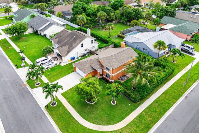 139 ROYAL PINE Circle S, Royal Palm Beach, FL 33411