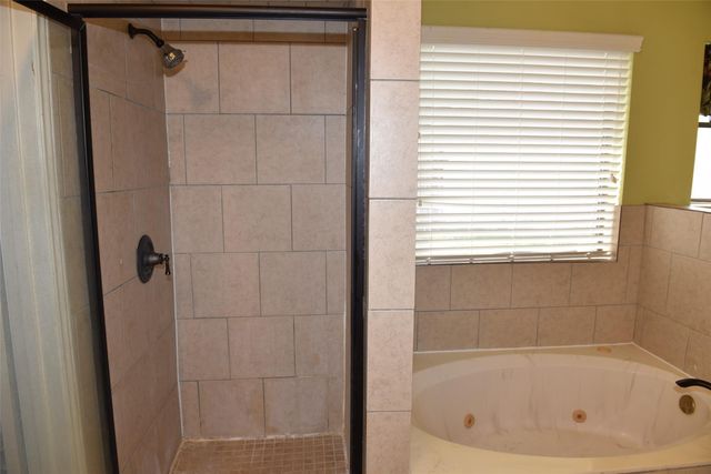 12134 Ella Lee Lane, Houston, TX 77077