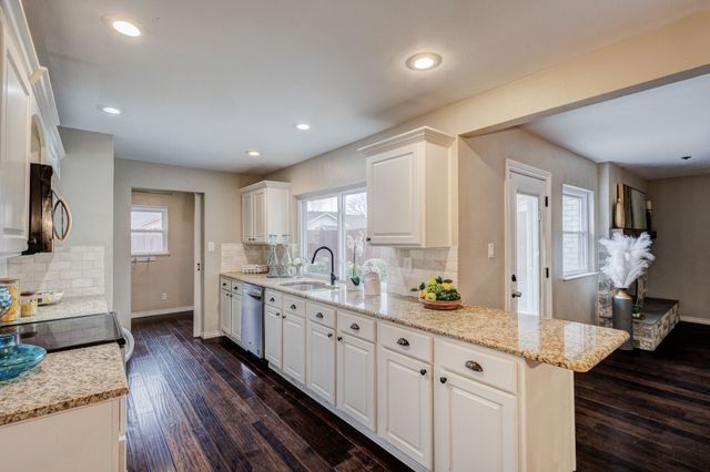 1208 Crestwood Court, Allen, TX 75002