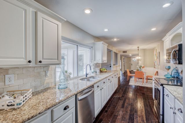 1208 Crestwood Court, Allen, TX 75002