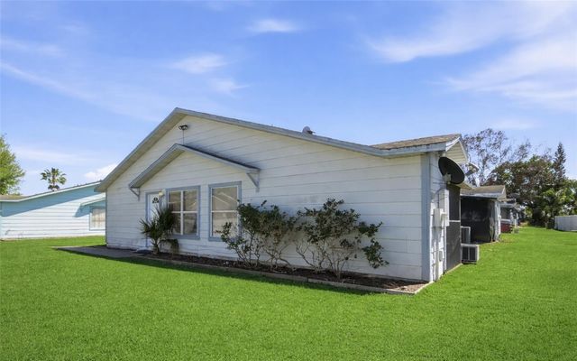 2132 AVON BOULEVARD, Kissimmee, FL 34741