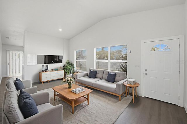 2132 AVON BOULEVARD, Kissimmee, FL 34741