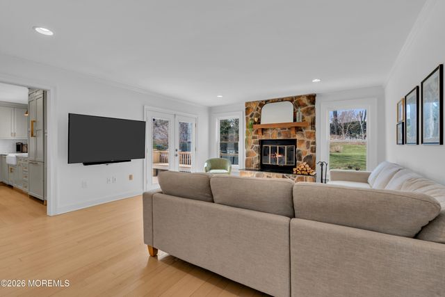 4 Constitution Drive, Leonardo, NJ 07737