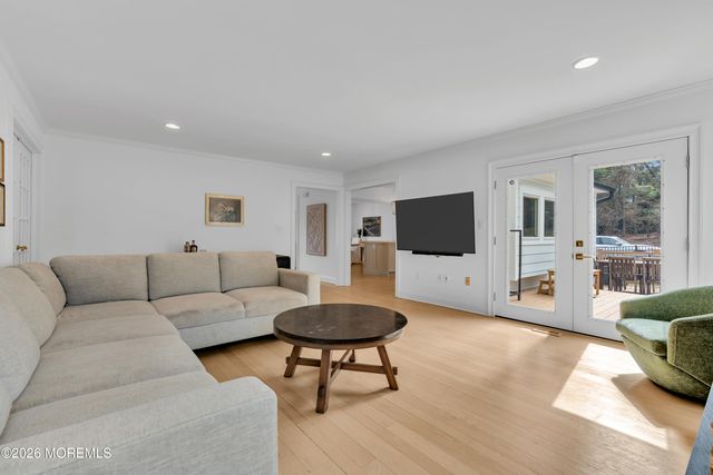 4 Constitution Drive, Leonardo, NJ 07737