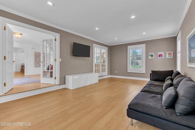 4 Constitution Drive, Leonardo, NJ 07737