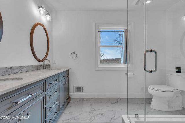 4 Constitution Drive, Leonardo, NJ 07737