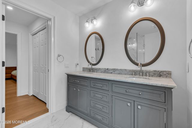 4 Constitution Drive, Leonardo, NJ 07737