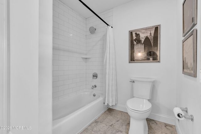 4 Constitution Drive, Leonardo, NJ 07737