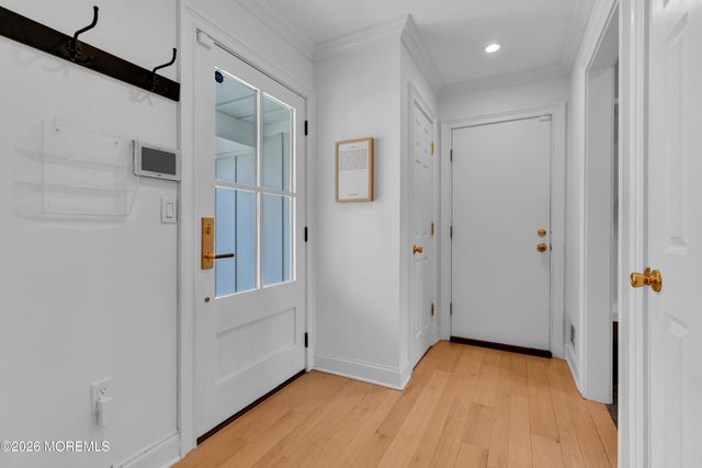 4 Constitution Drive, Leonardo, NJ 07737