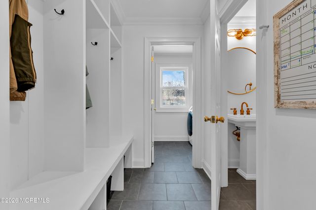 4 Constitution Drive, Leonardo, NJ 07737