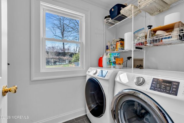 4 Constitution Drive, Leonardo, NJ 07737