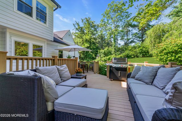 4 Constitution Drive, Leonardo, NJ 07737