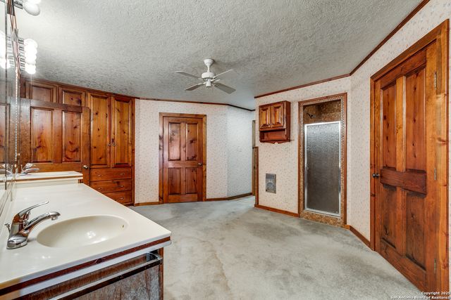 707 Berry Ranch, Pearsall, TX 78061