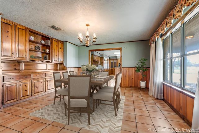 707 Berry Ranch, Pearsall, TX 78061