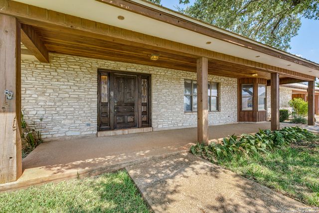 707 Berry Ranch, Pearsall, TX 78061