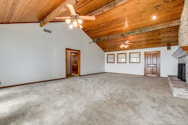 707 Berry Ranch, Pearsall, TX 78061