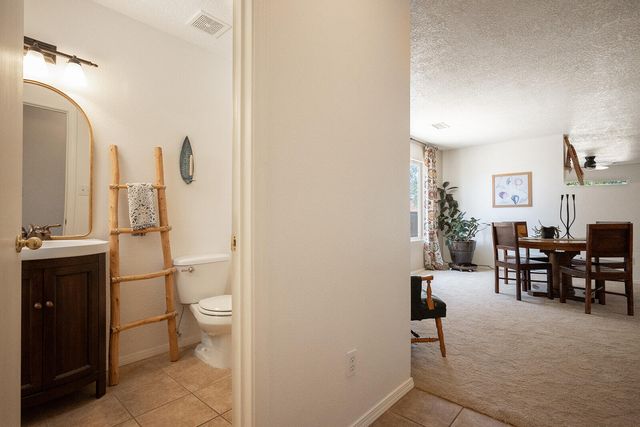 6548 Grants Drive NE, Rio Rancho, NM 87144