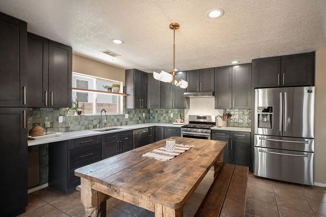 6548 Grants Drive NE, Rio Rancho, NM 87144