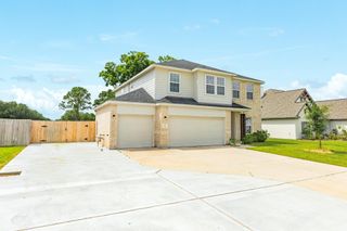 553 Green Meadows Drive, West Columbia, TX 77486