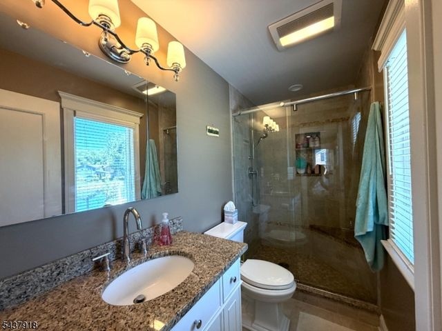 207 High Crest Dr, West Milford Twp., NJ 07480