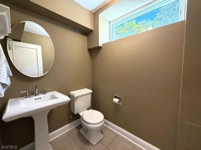 207 High Crest Dr, West Milford Twp., NJ 07480