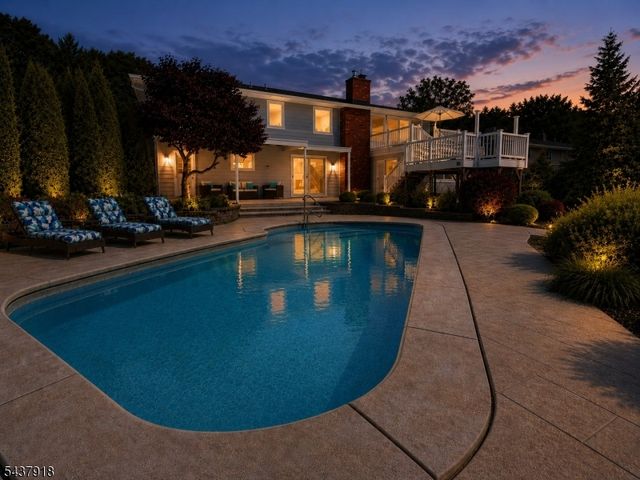 207 High Crest Dr, West Milford Twp., NJ 07480