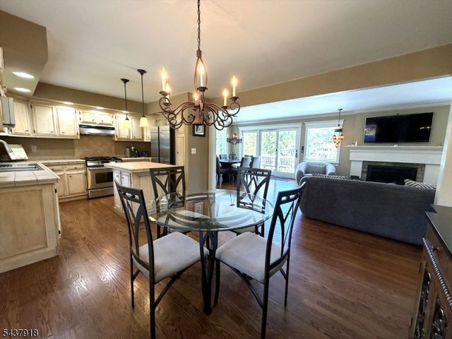 207 High Crest Dr, West Milford Twp., NJ 07480
