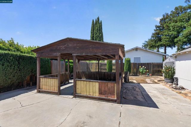 2406 D St, Antioch, CA 94509