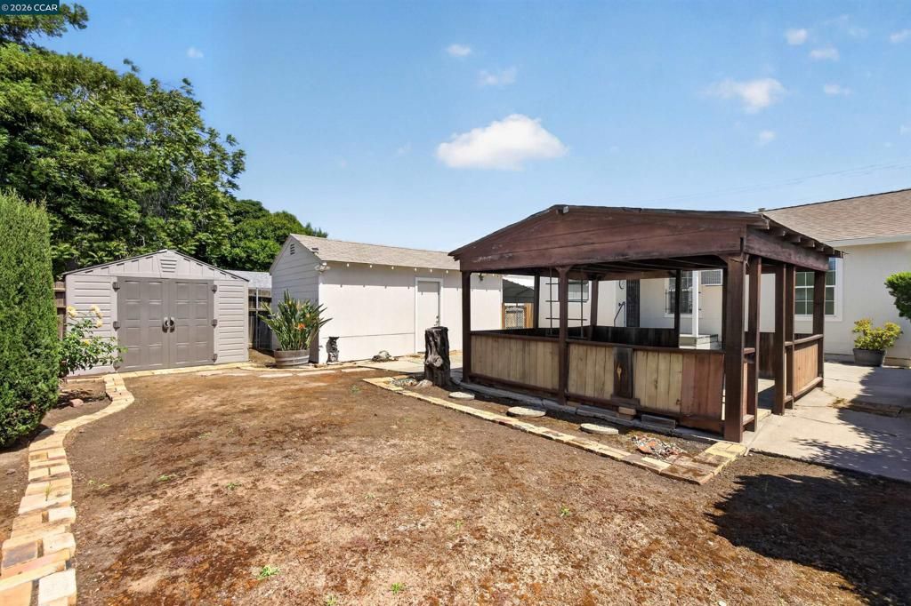 Image 16 of property listing at 2406 D St, Antioch, CA 94509